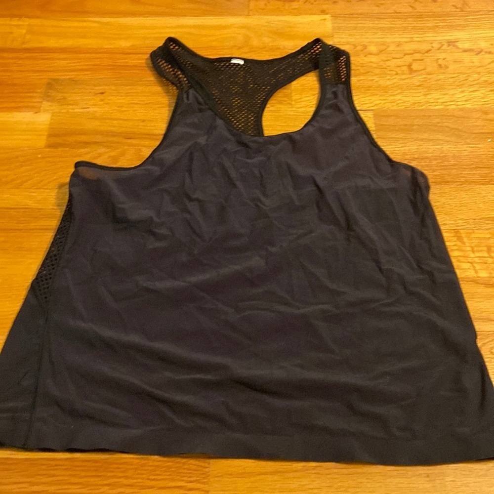WOMEN’S lululemon tank top. Black Size 4